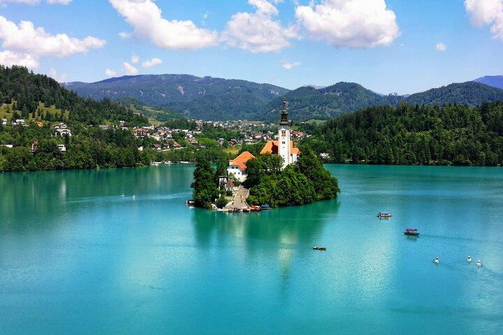 Lake Bled & Lake Bohinj & Vintgar Gorge Tour from Ljubljana
