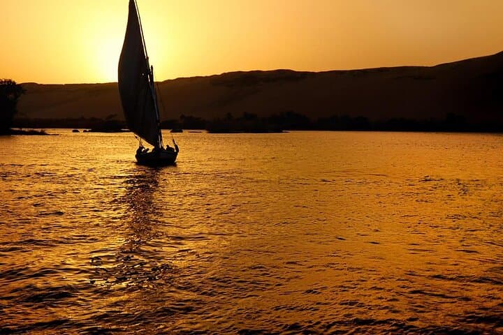 Private Tour Sail on the Nile Luxor Felucca Ride
