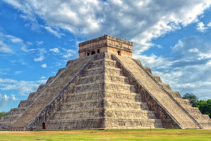 Chichen itza, Saamal cenote and Valladolid in one day