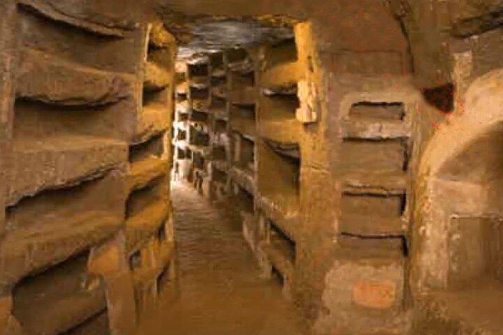 4 Hour Private Rome Catacombs and off the Beaten Track Experience