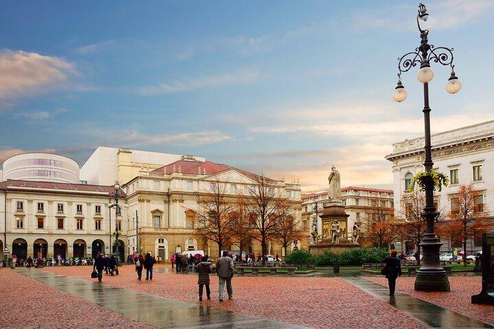 Milan Self-Guided City Walking Tour & Scavenger Hunt