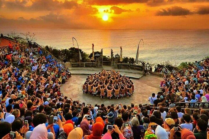 South Bali Beach & Uluwatu Sunset Tour with Kecak Dance Show