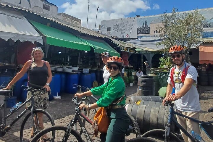 21 Km Guided Bike Tour in Casablanca: Exploring the Vibrant City