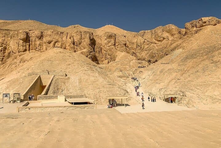 Balloon, East Bank, West Bank, and Valley of the Queens in Luxor