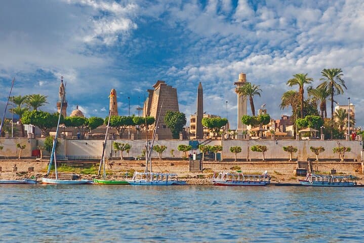Tour West Bank Luxor Temple and Felucca in Luxor