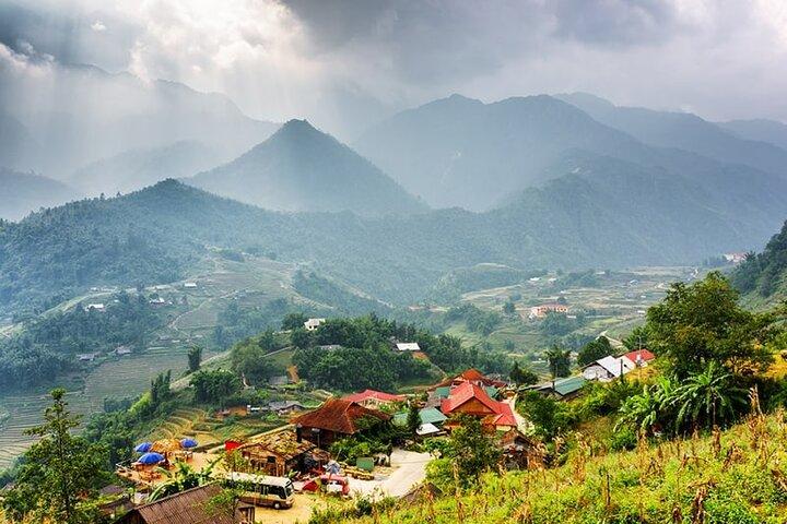 Sapa Amazing Experience: Cat Cat Village 1 Day with Local Guide