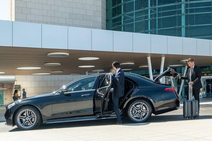 Lisbon Airport Private Transfer to/from Porto