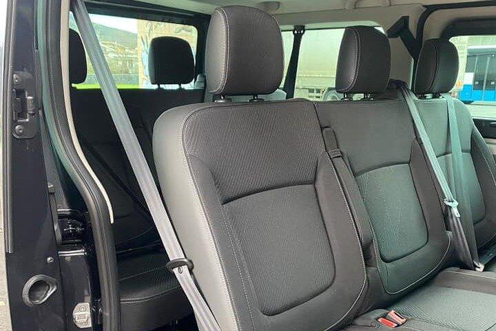 Private transfer from Naples to the Amalfi Coast and Salerno