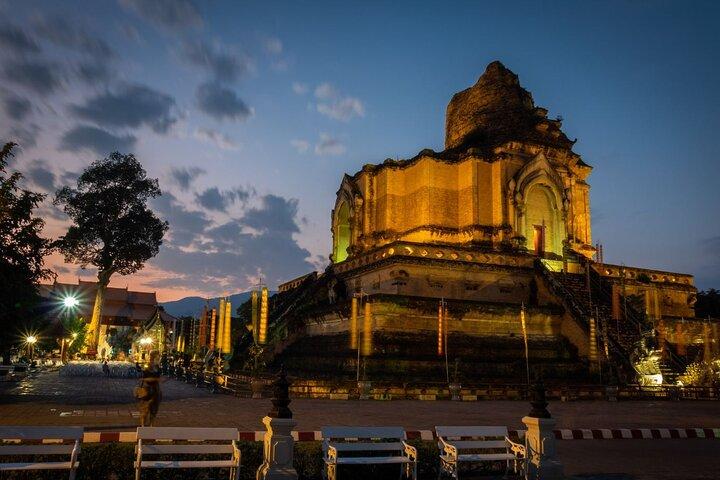 Chiang Mai by Night Tuk-Tuk Tour - Temples, Markets & Street Food