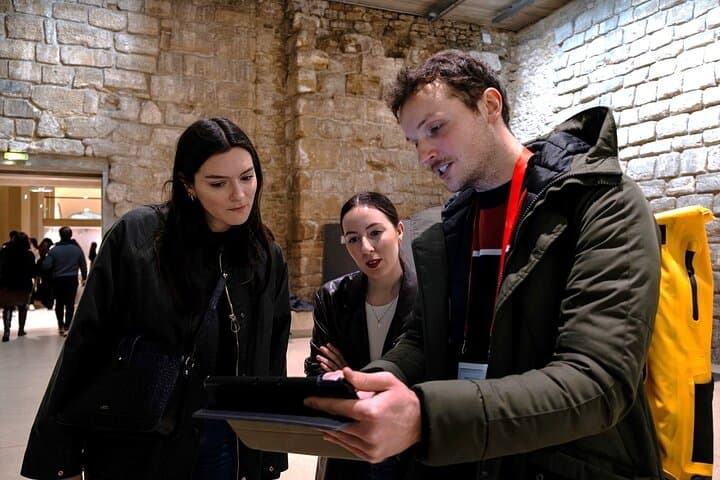 Paris Louvre Small Group Tour with Pre-Reserved Tickets