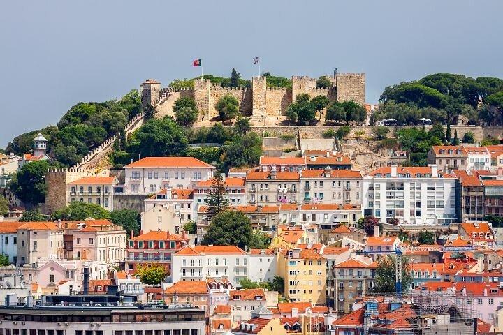 Lisbon Exclusive Private Half-Day Odyssey with Tickets