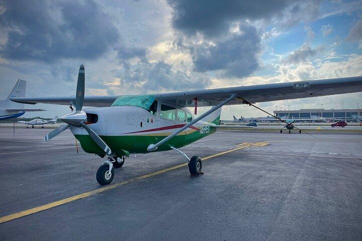 Plane rental Cancun to Cozumel