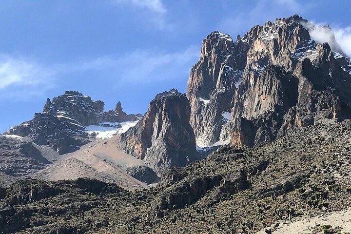 5 Days Mount Kenya Trek using Sirimon and Chogoria Routes