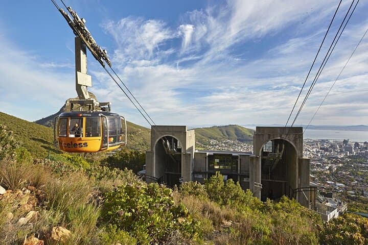 Robben Island and Table Mountain Cableway with Bo-Kaap Day Tour