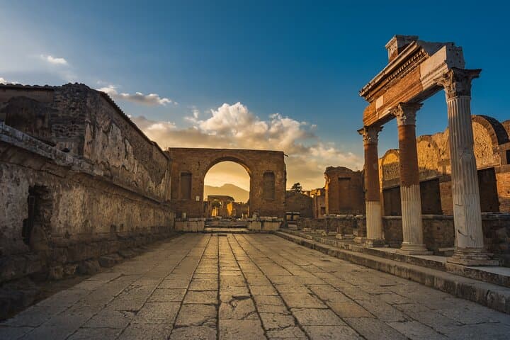 Pompeii guided group tour plus entry ticket