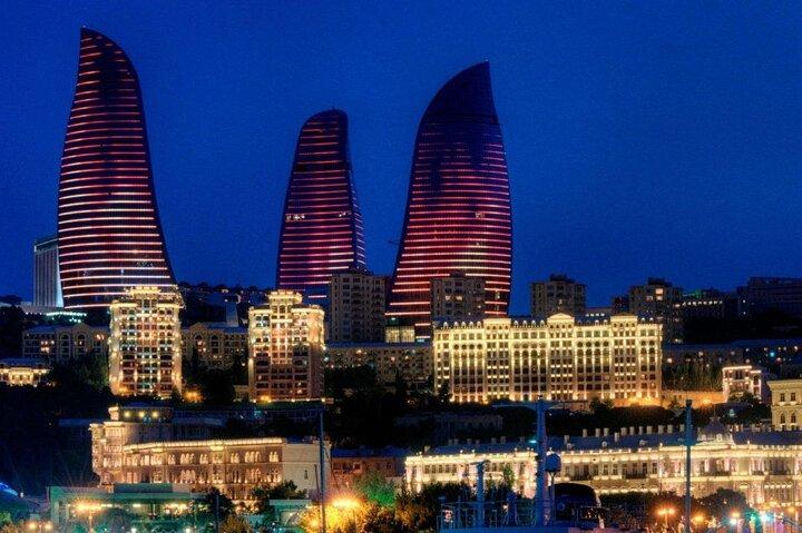 Baku City Sights Guided Night Walking Tour with Funicular