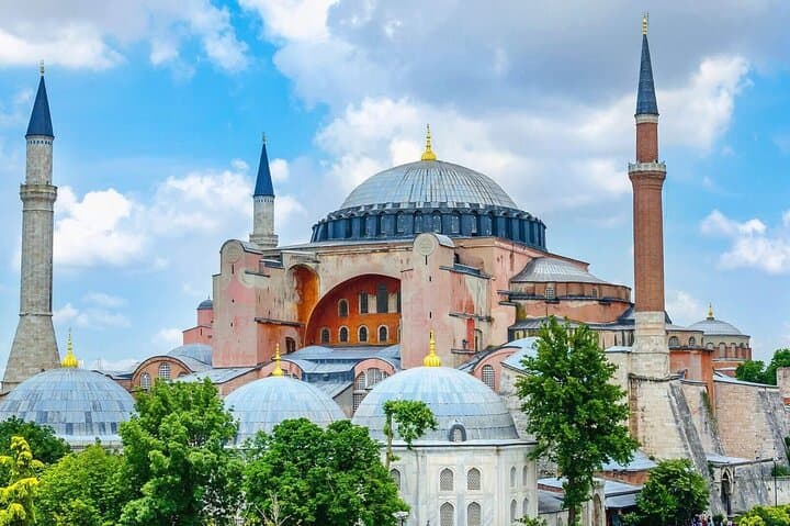 VIP Tour of Maiden's Tower and 9 Must-See Places in Istanbul