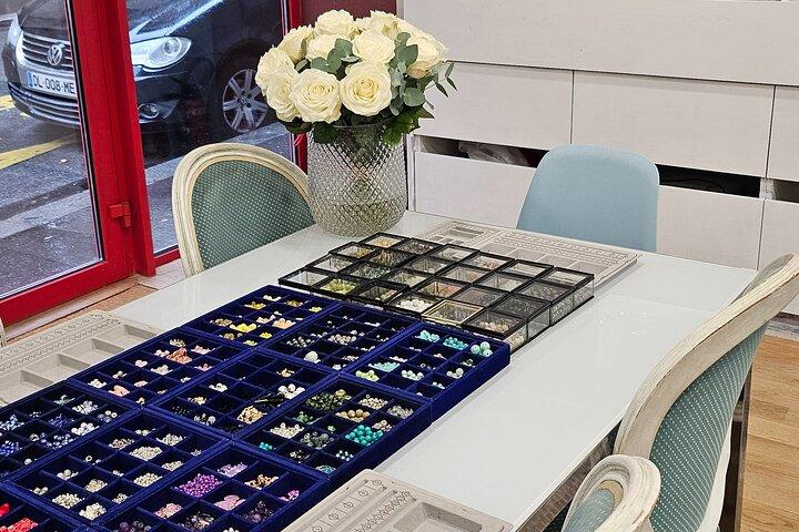 Manufacturing of Customizable Bracelets in Paris