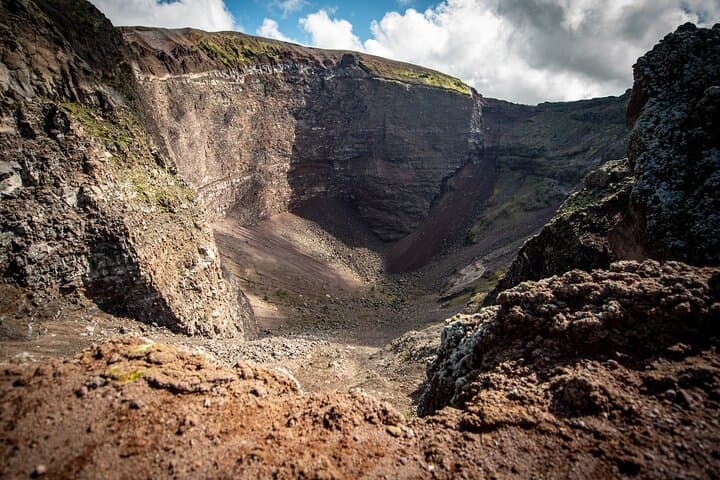 Pompeii and Vesuvius Small Group Tour From Naples with Pizza