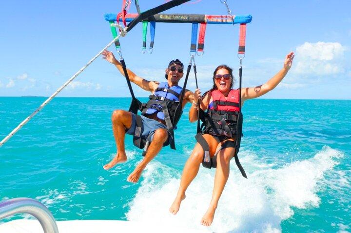 Parasailing in Key West at Smathers Beach