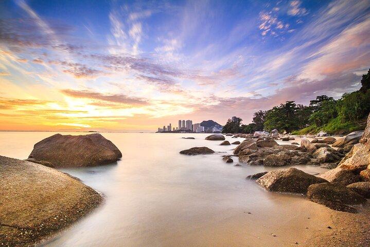Explore Penang in a Day: Penang Hill, Kek Lok Si & Fruit Farm