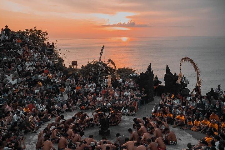 Uluwatu Sunset & Kecak Dance Show with Jimbaran Dinner