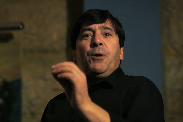 Fado Dinner Show and Night Lights Tour in Porto