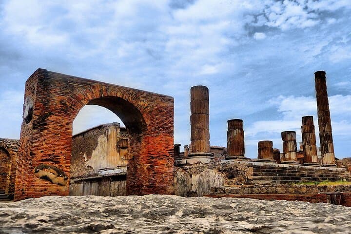 Herculaneum and Pompeii in one day: audioguides + tickets (art)