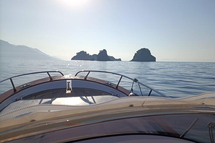 Private Boat Tour to Capri or Amalfi Coast from Sorrento-Positano