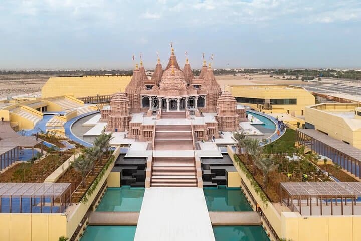 Abu Dhabi City Tour with Grand Mosque, BAPS Temple