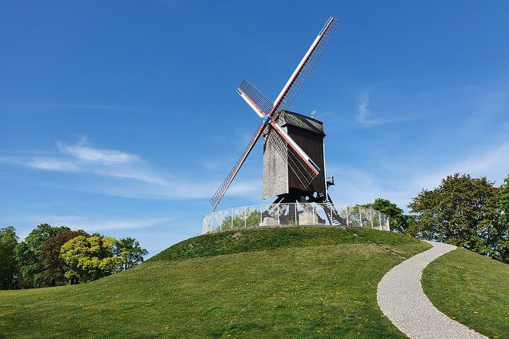 Bruges: bike ride, chocolate tasting, windmills, hidden corners!