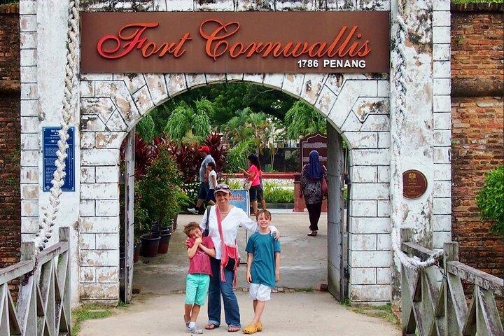 Penang Heritage Tour: Iconic City Landmarks & Fort Cornwallis