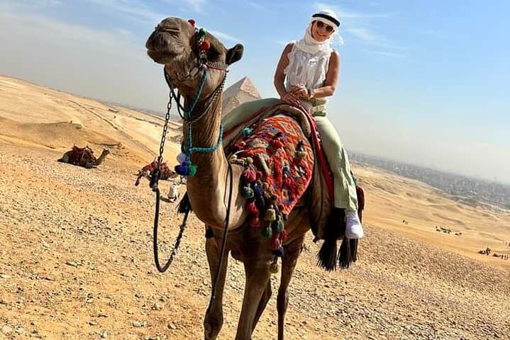 Private Full Day Tour Giza Pyramids Memphis Sakkara with Lunch