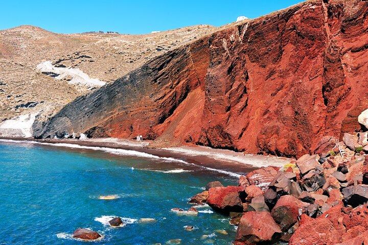 Santorini: Full Island Tour & Sunset with Local Guide & Pick-up