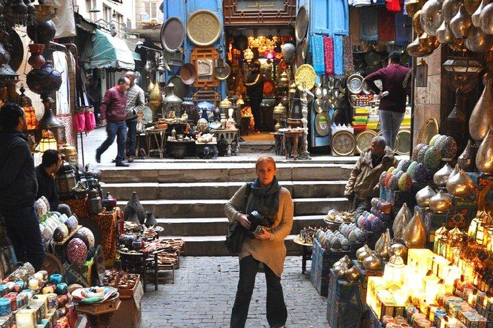 Exploring The Magic of Khan Khalili Bazaar Half Day Tour