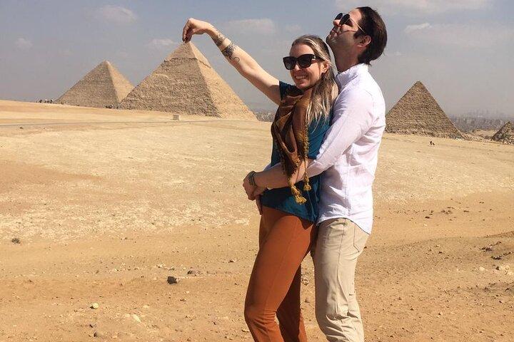 8-hours private tour Giza pyramids ,sphinx and Egyptian museum
