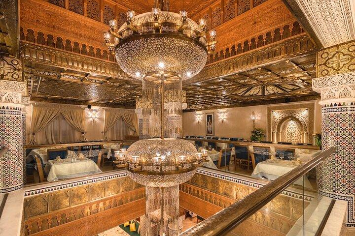 Casablanca Night Tour with Andalusian Dinner Show