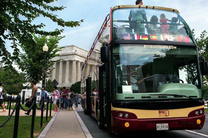 Hop-On Hop-Off Double Decker Tour & Arlington Cemetery Audio Tour