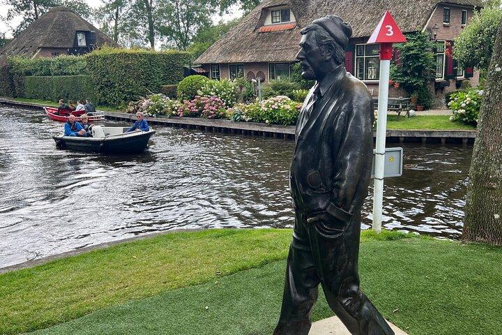 Amsterdam: Zaanse Schans & Giethoorn Day Trip with Canal Cruise