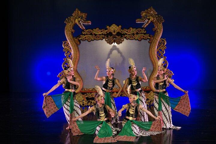 Devdan Show: Top night activity and best cultural dance in Bali