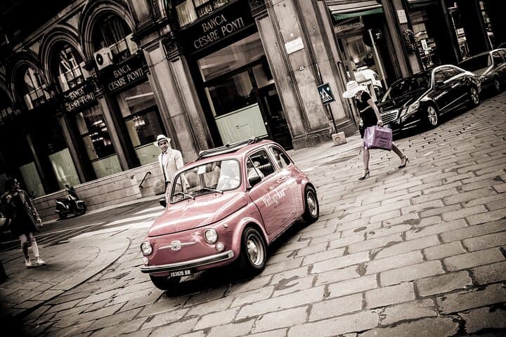1 Hour Vintage Fiat 500 Slow Tour in Milan