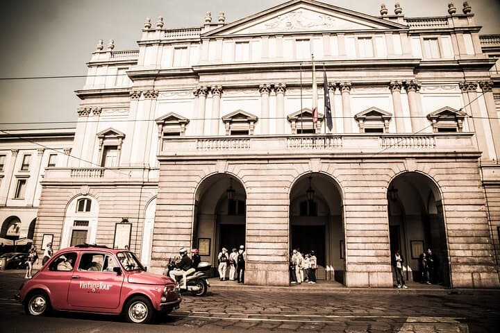 3 hour Vintage Fiat 500 Big Central City Tour in Milan