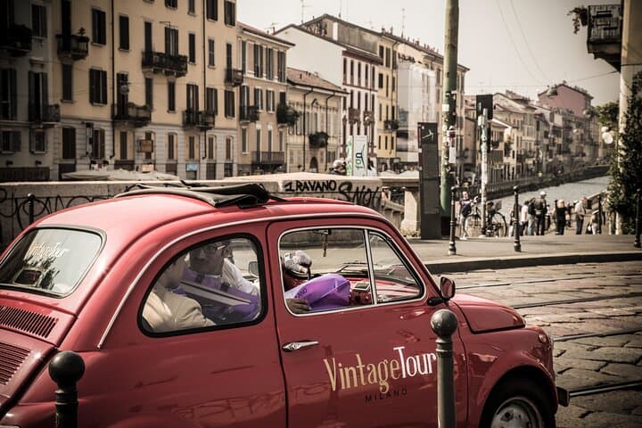 3 hour Vintage Fiat 500 Big Central City Tour in Milan