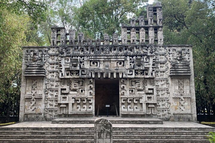 Private tour with Archaeologist at National Anthropology Museum