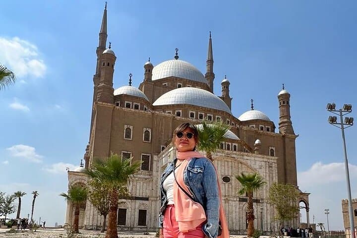 4-hours private Tour Islamic Mosque,Coptic Cairo &Khan el-Khalili