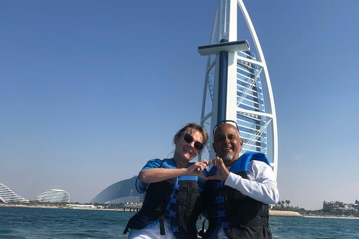 Speedboat Dubai: 60 Mins Guided Burj Al Arab & Atlantis Tour