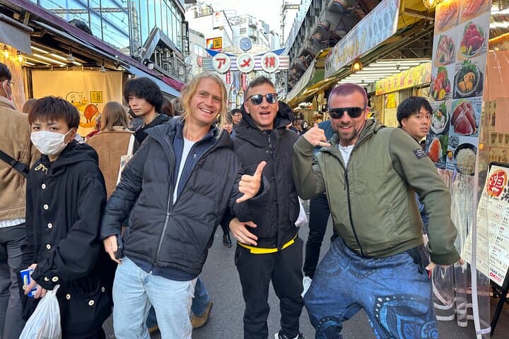 Chill Out in Tokyo: Personalized Private Tours with Local Friends
