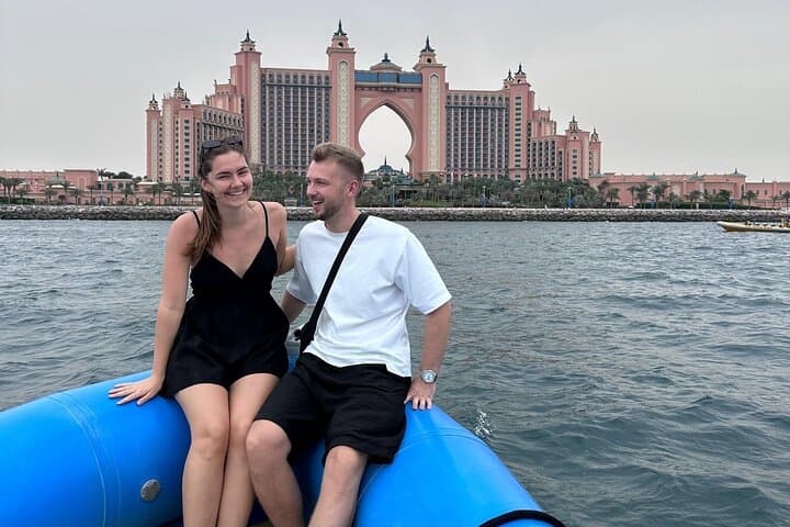 Speedboat Dubai: 60 Mins Guided Burj Al Arab & Atlantis Tour