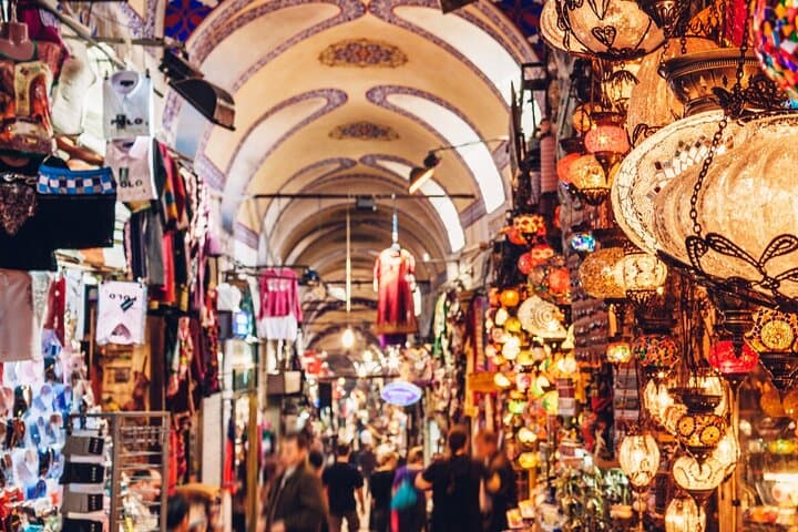 Istanbul Street Food Tour: Private Taste of Two Continents