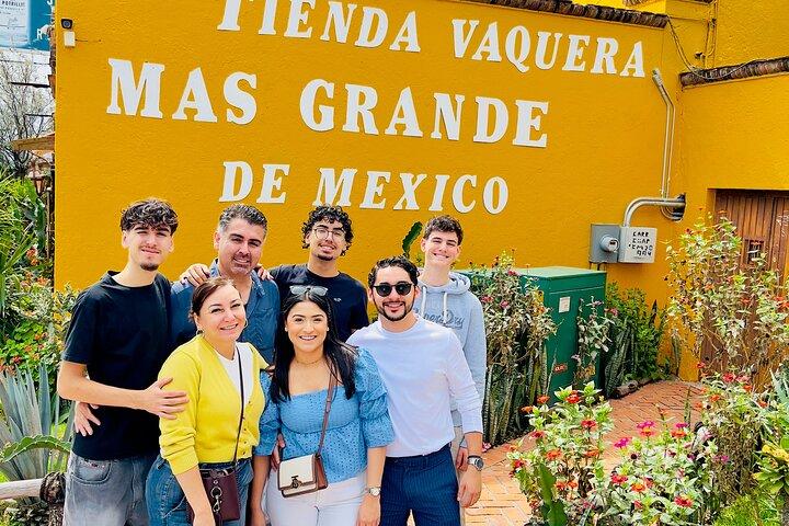 Magical towns Ajijic // Tlaquepaque and Chapala